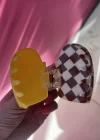 Kahverengi Dama Desenli Ve Sarı Renk Kalp Figürlü Mandal Toka