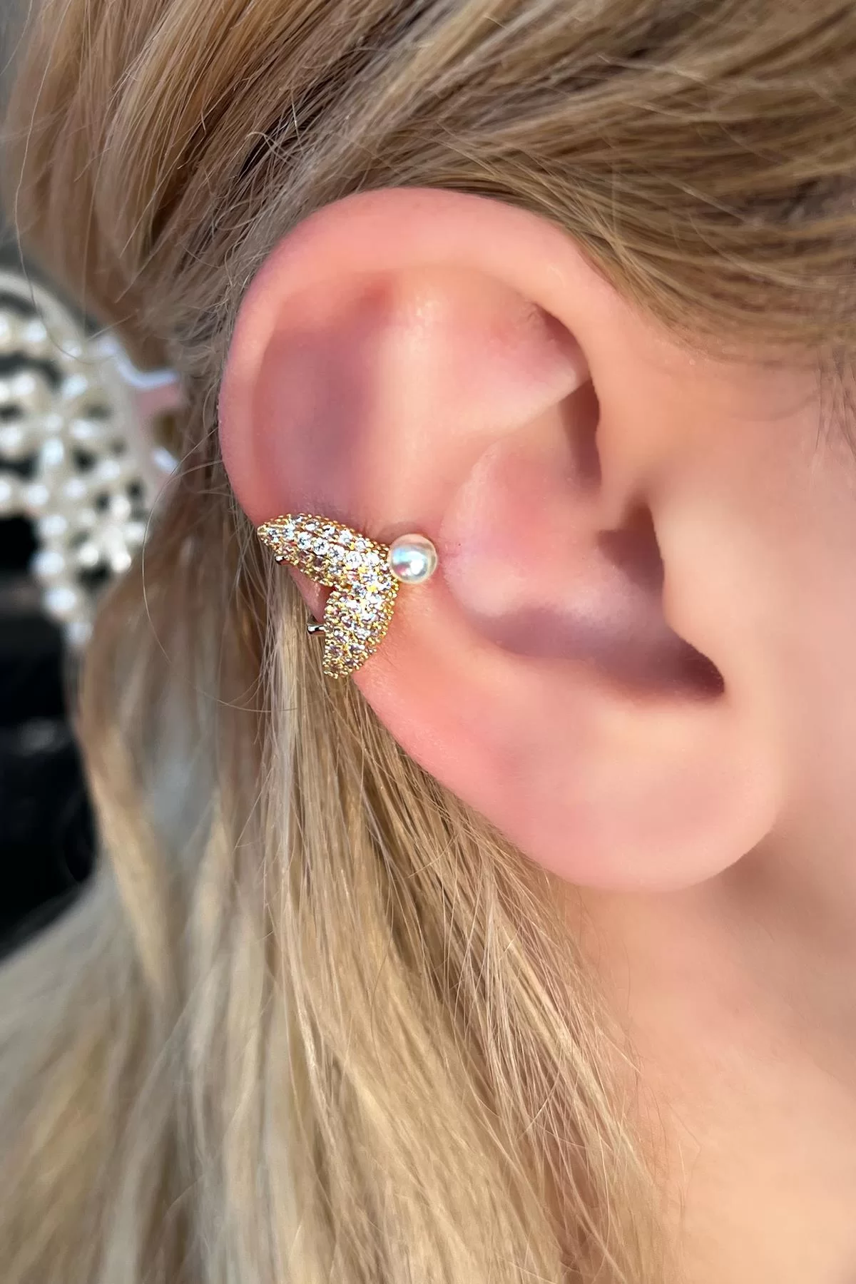 Altın Renk Deniz Kuyruğu Detaylı İncili Ear Cuff Küpe