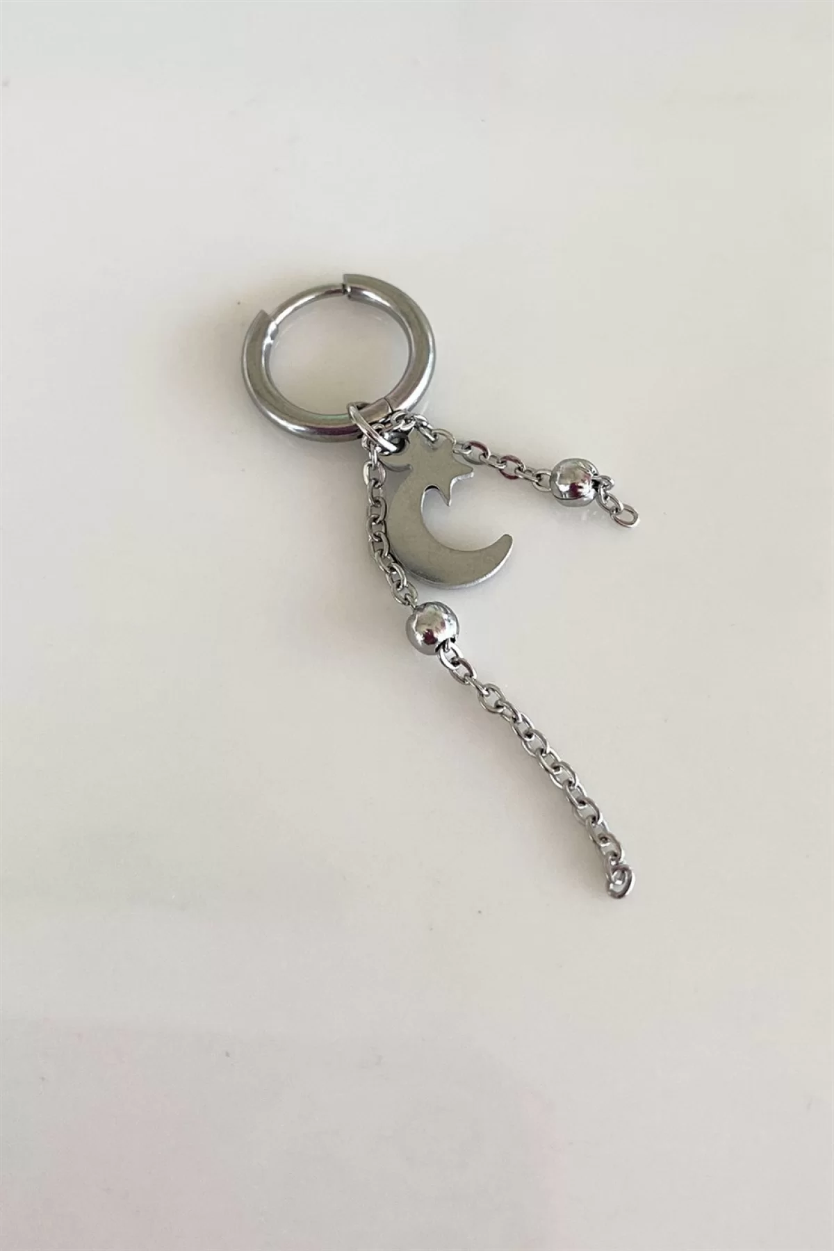 Gümüş Renk Ay Ve Yıldız Figürlü Unisex Çelik Küpe (Tek)
