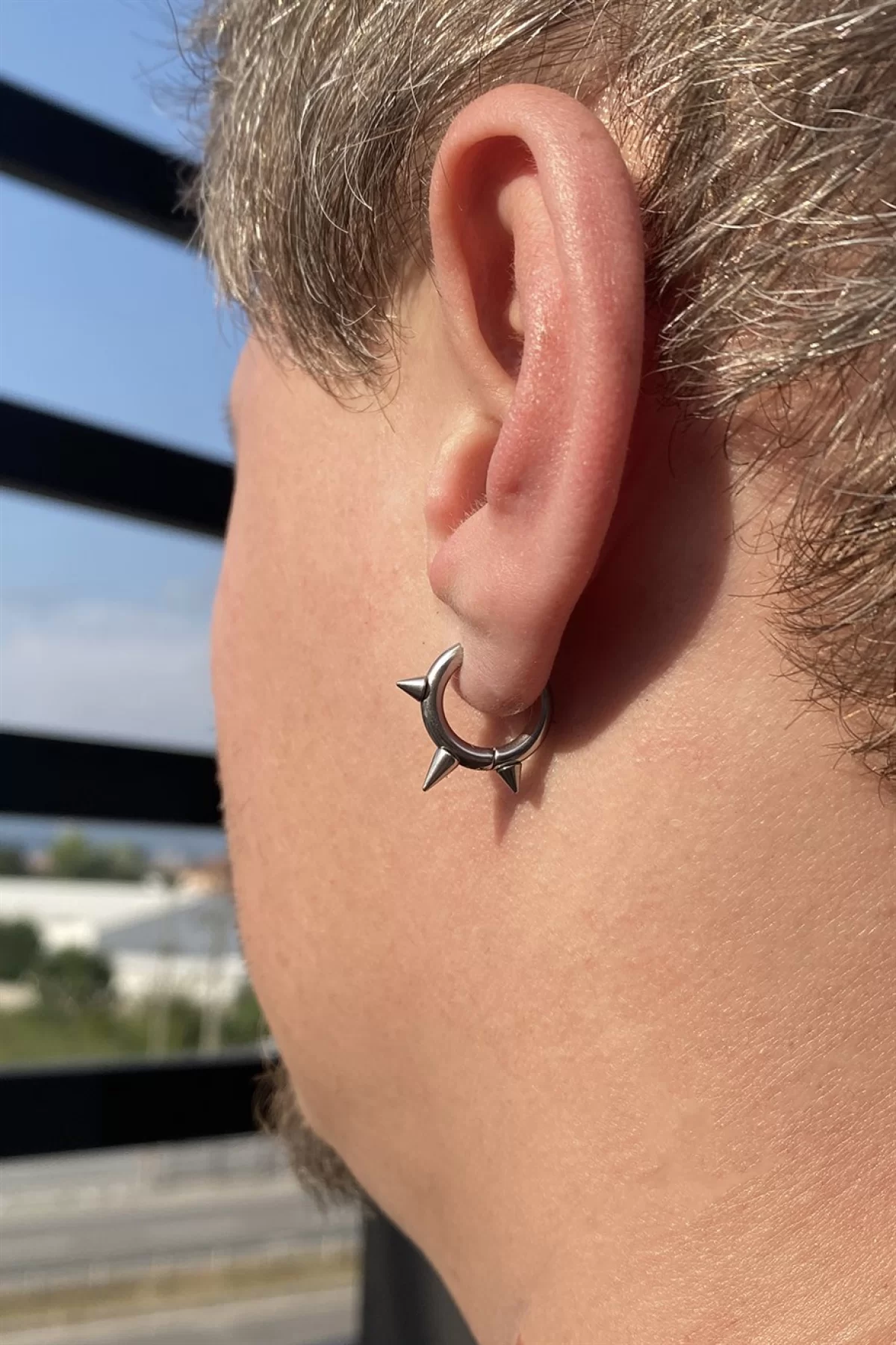 Gümüş Renk Çivili Çelik Unisex Küpe (Tek)
