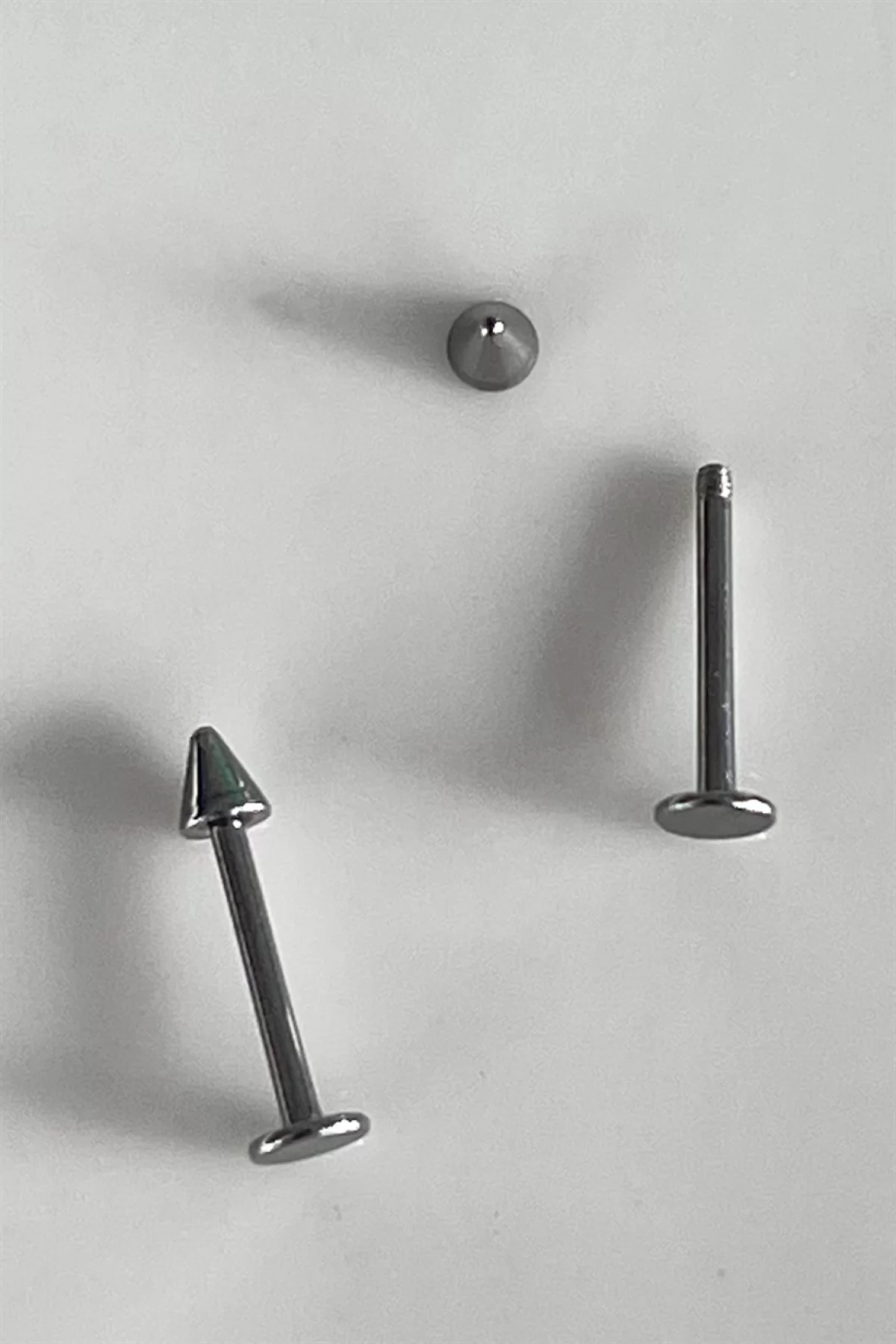 Gümüş Renk Ok Figürlü Çelik Piercing