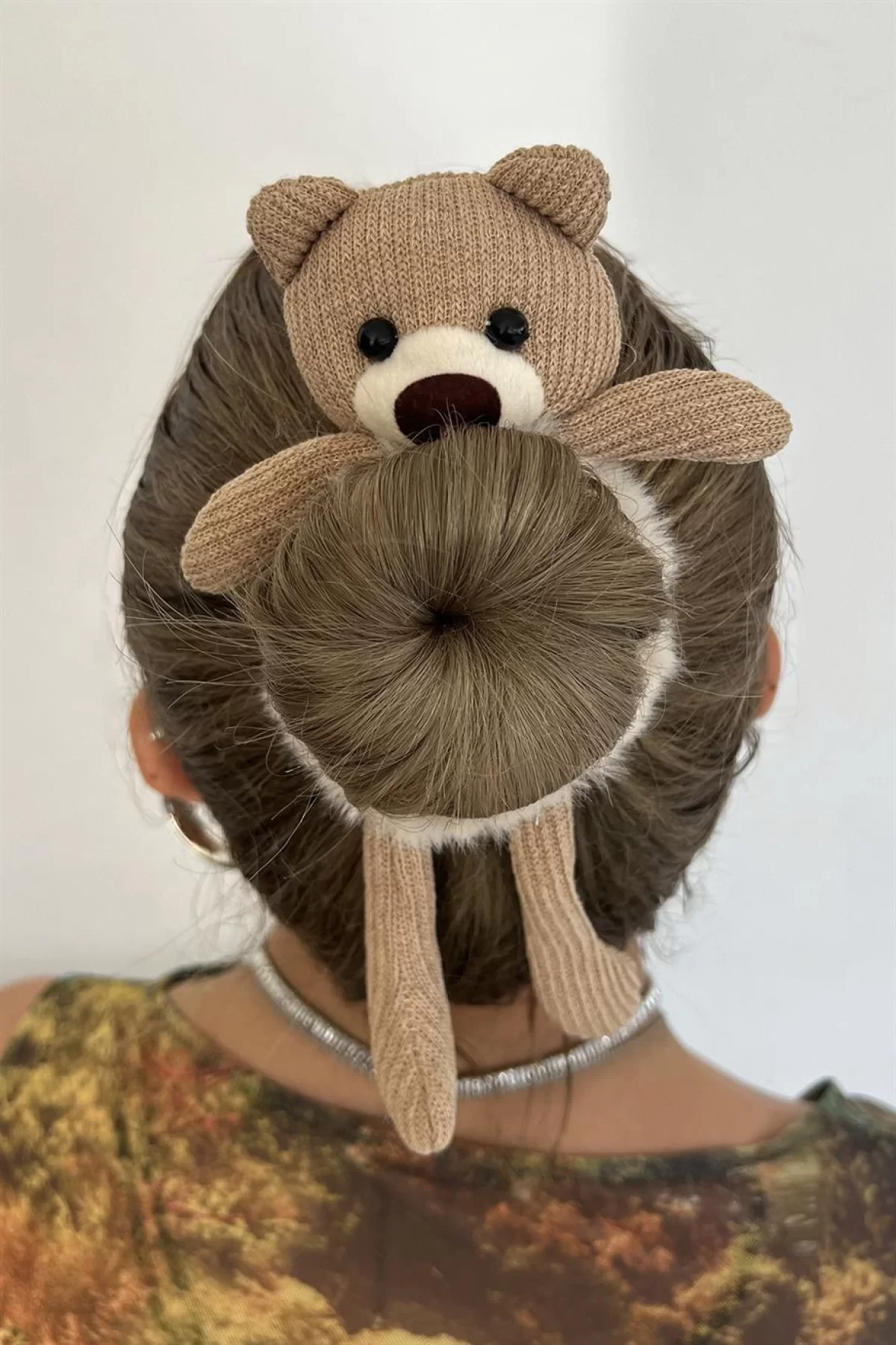 Kahverengi Ve Krem Renk Peluş Detaylı Ayıcık Figürlü Simit Toka
