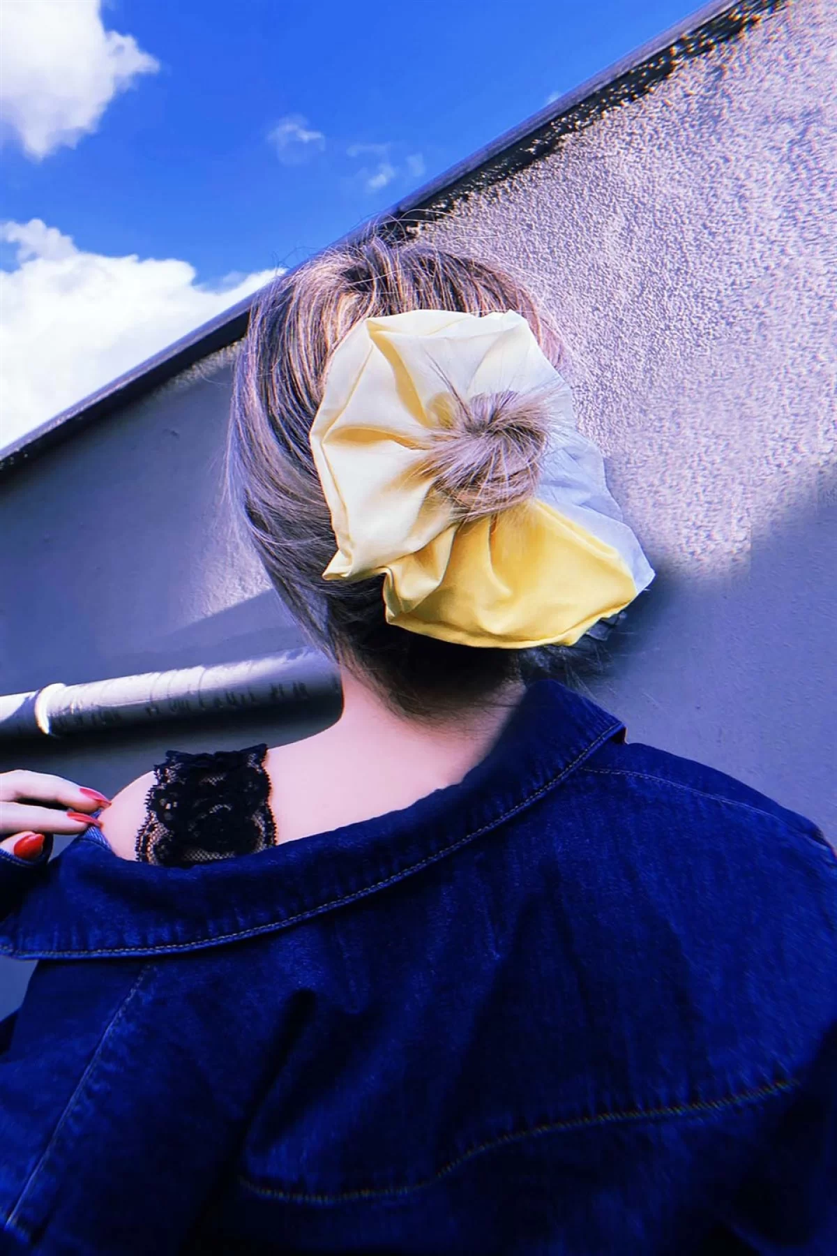 Sarı Ve Beyaz Renk Büyük Boy Scrunchies Lastik Toka