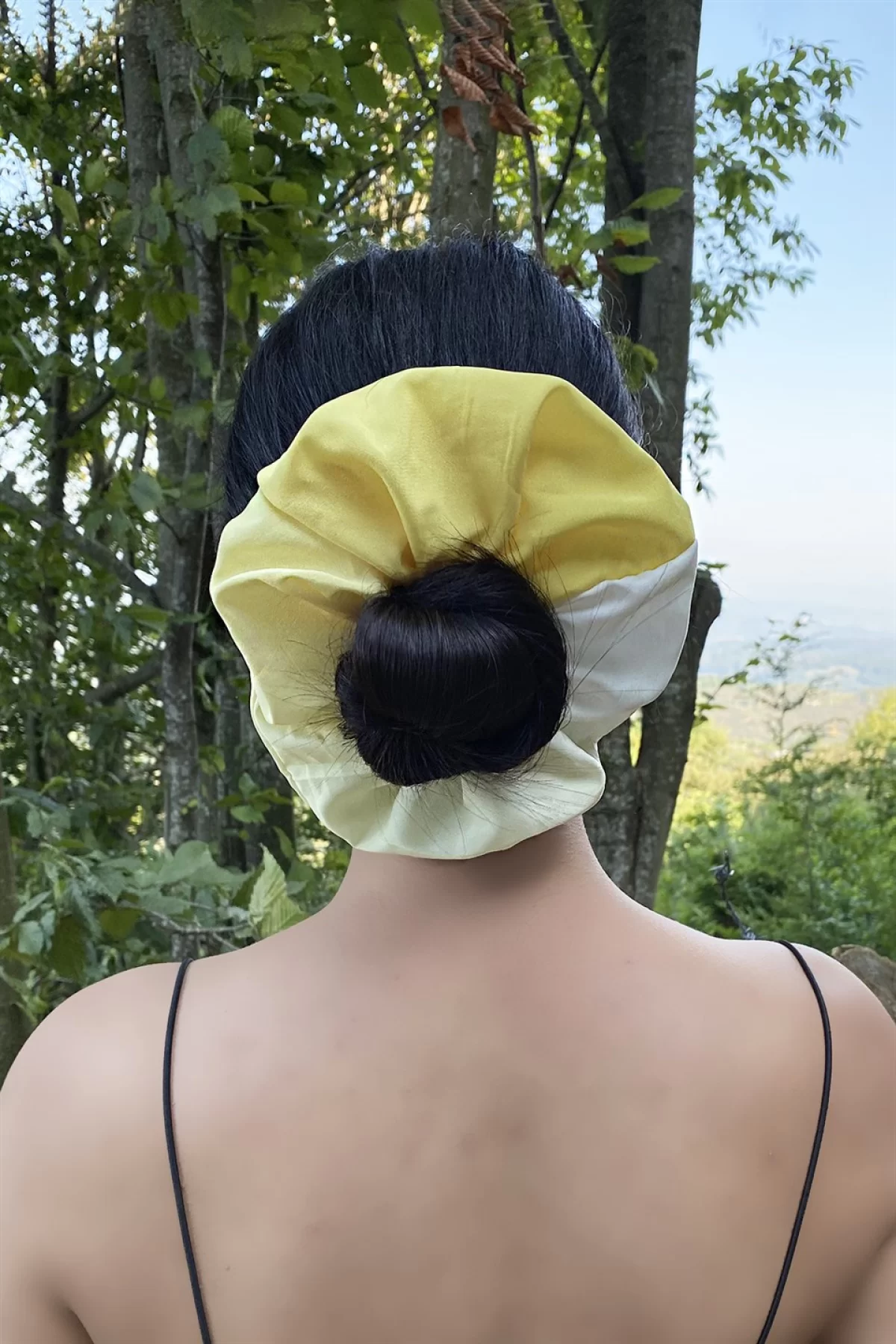 Sarı Ve Beyaz Renk Büyük Boy Scrunchies Lastik Toka