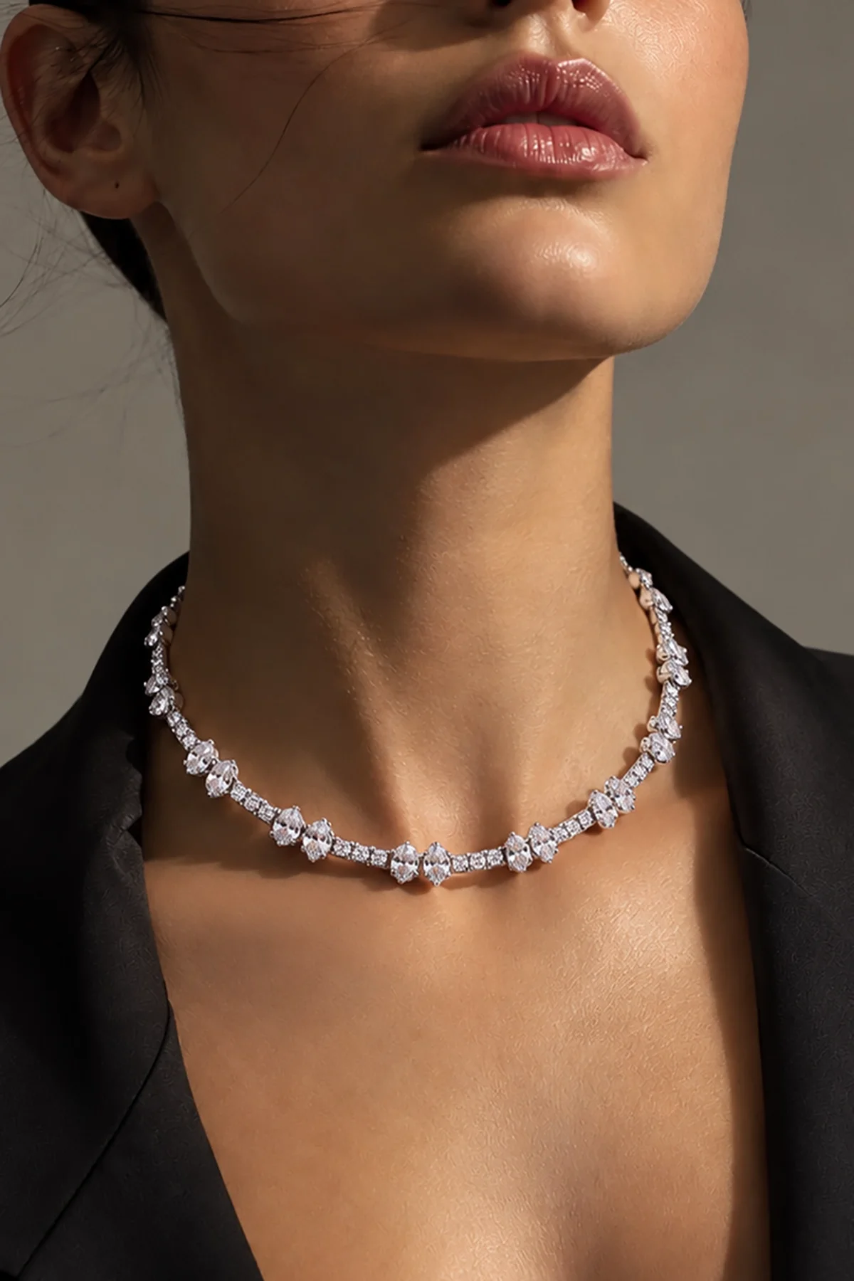 Gümüş Renk Choker Kolye