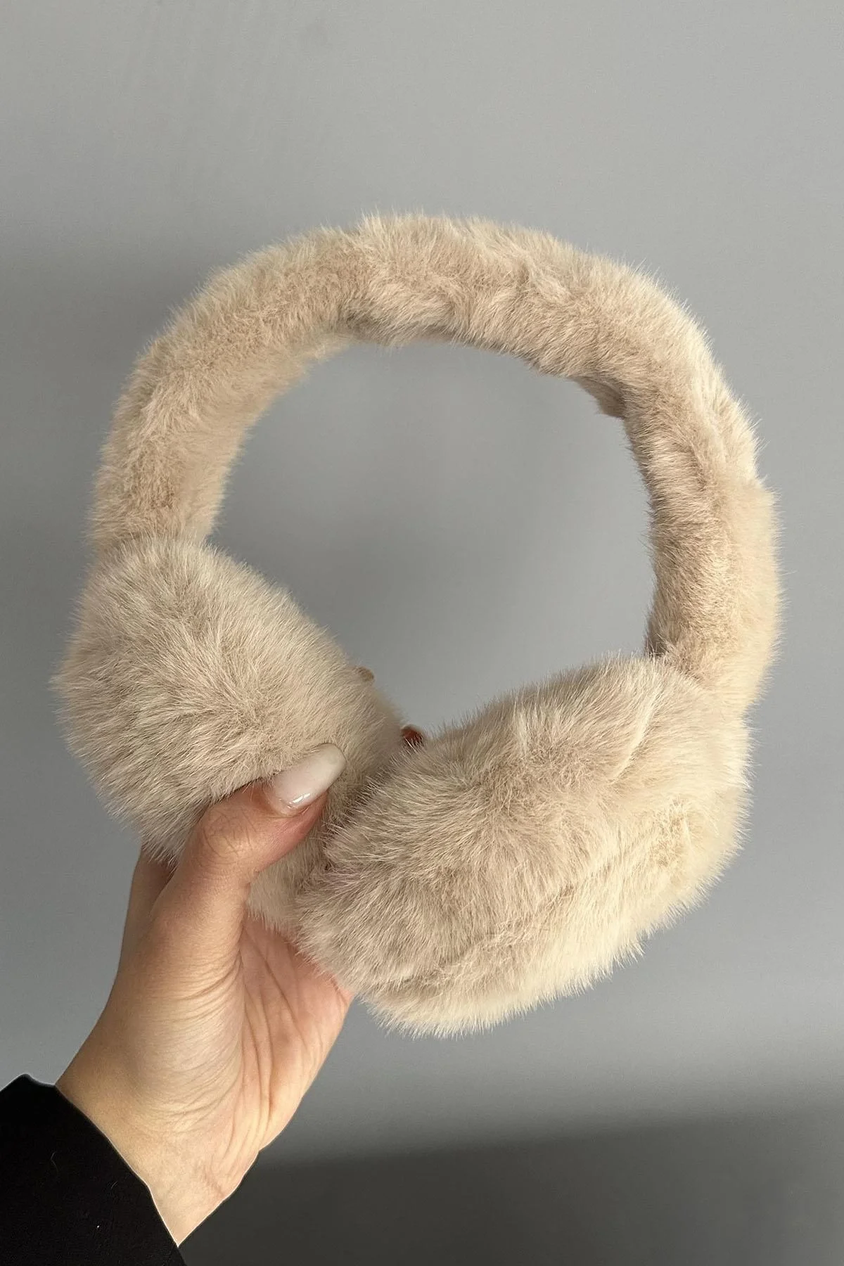 Bej Renk Peluş Kulaklık