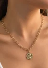 Altın Renk Madalyon Figürlü Kolye