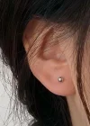 Top Detaylı Gümüş Renk Piercing