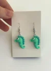 Yeşil Renk Denizatı Figürlü Çocuk Küpe (Çift)