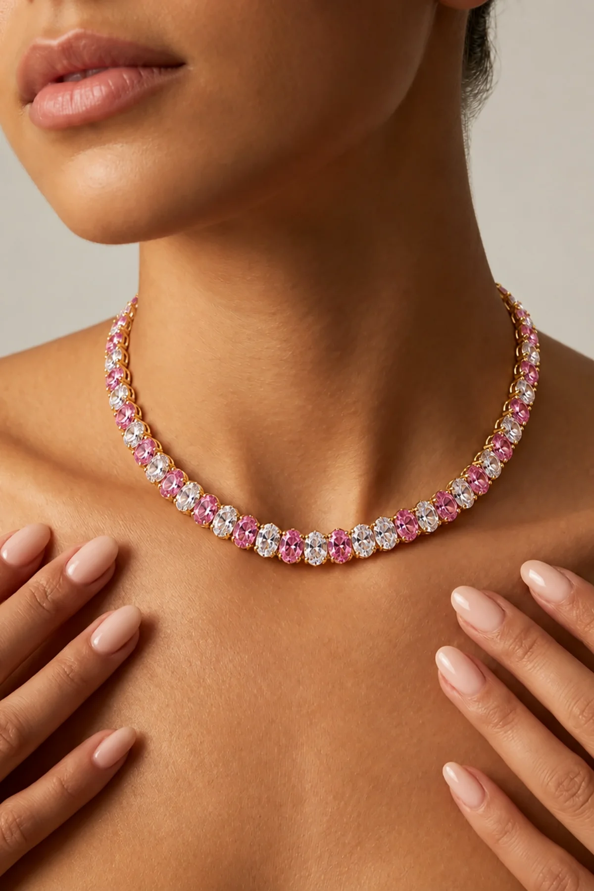 Altın Renk Taşlı Choker Kolye