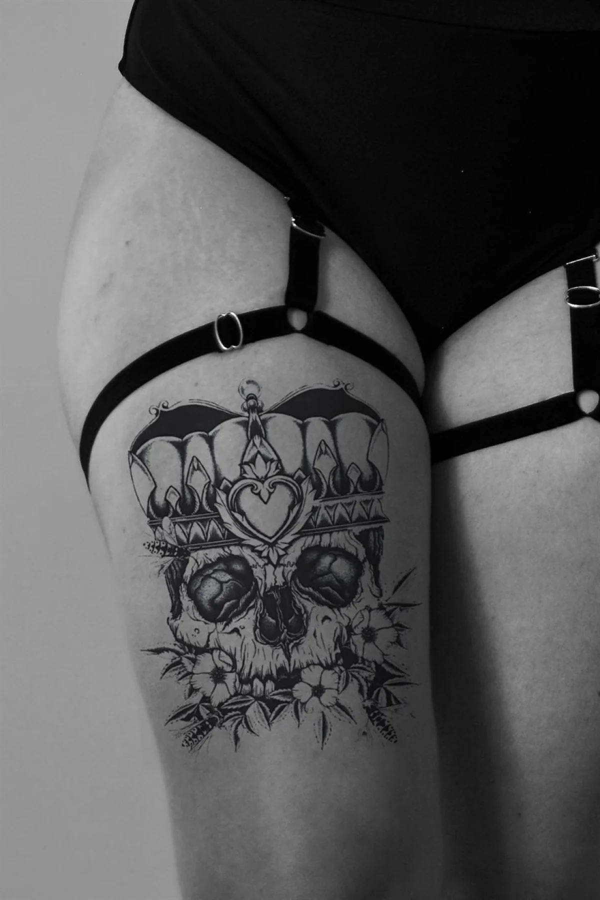 Geçici Kuru Kafa Figürlü Dövme Tattoo