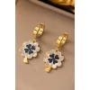 Altın Renk Çiçek Figürlü Çelik Küpe (Çift)