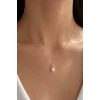 Altın Renk İnci Detaylı Çelik Kolye