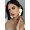 Beyaz Renk Çiçek Figürlü Küpe (Çift)
