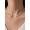 Gümüş Renk Taş Detaylı Kolye
