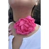 Pembe Renk Gül Detaylı İpli Choker Kolye