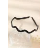 Siyah Renk Kıvrımlı Taç