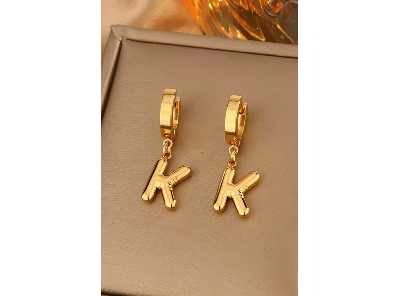 Altın Renk K Harf Çelik Küpe (Çift)