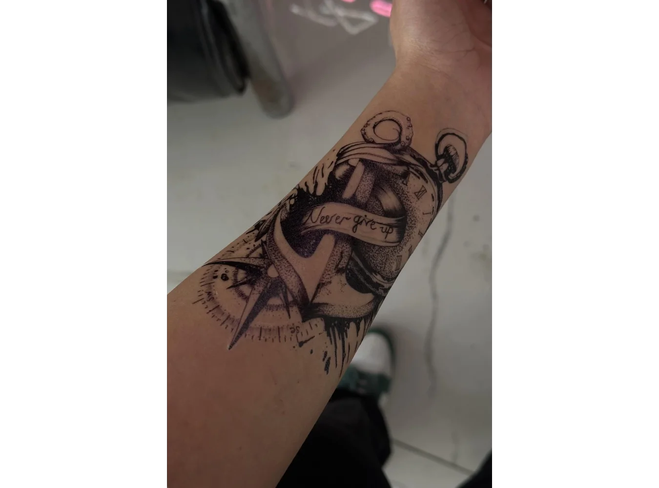 Geçici Pusula Figürlü Dövme Tattoo