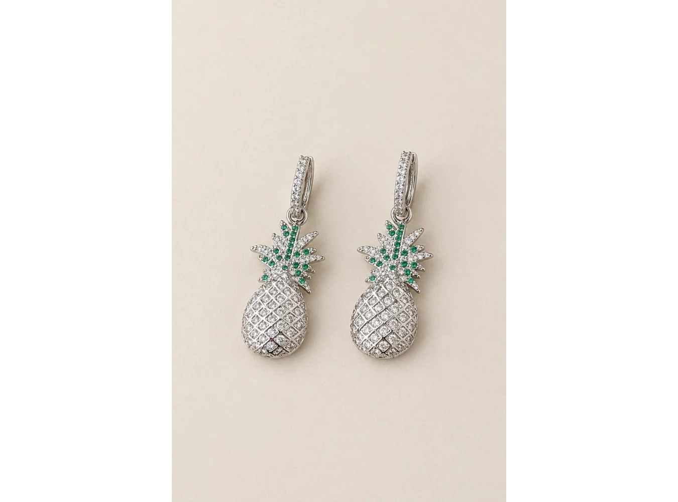 Gümüş Renk Ananas Figürlü Küpe (Çift)