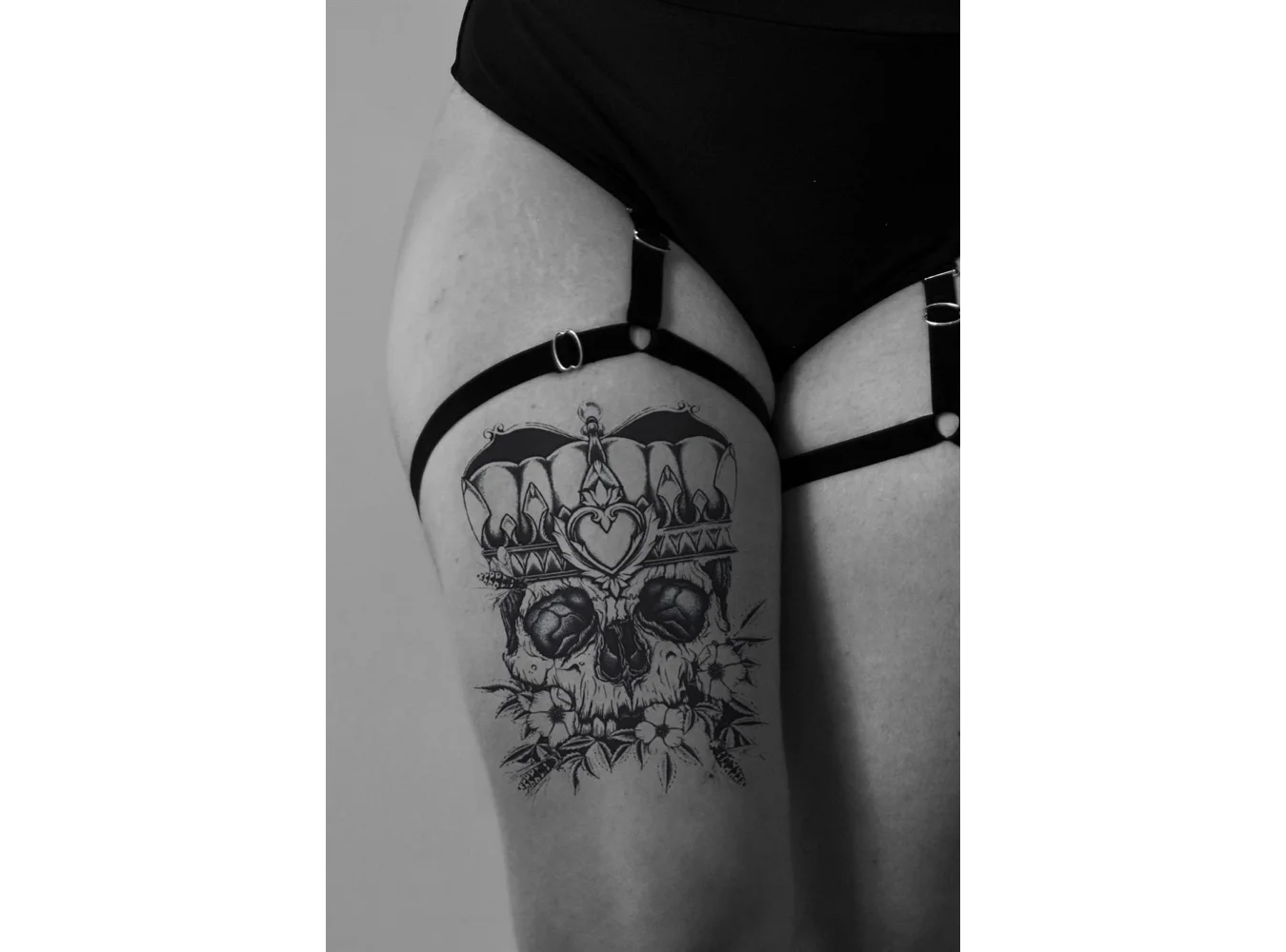 Geçici Kuru Kafa Figürlü Dövme Tattoo