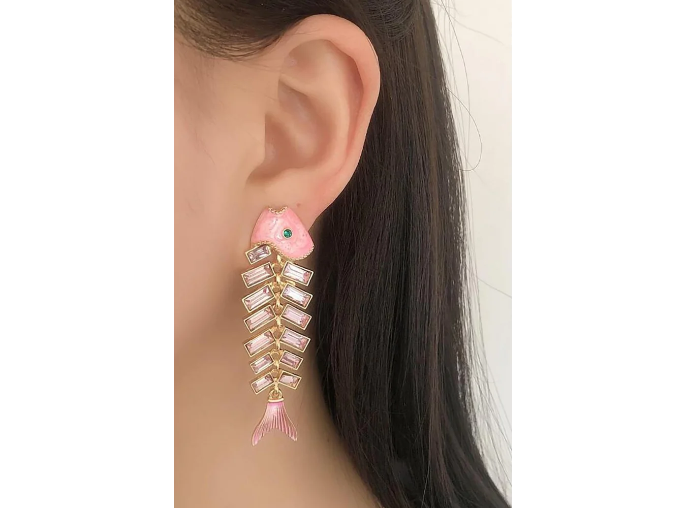 Pembe Renk Balık Figürlü Taş Detaylı Küpe (Çift)