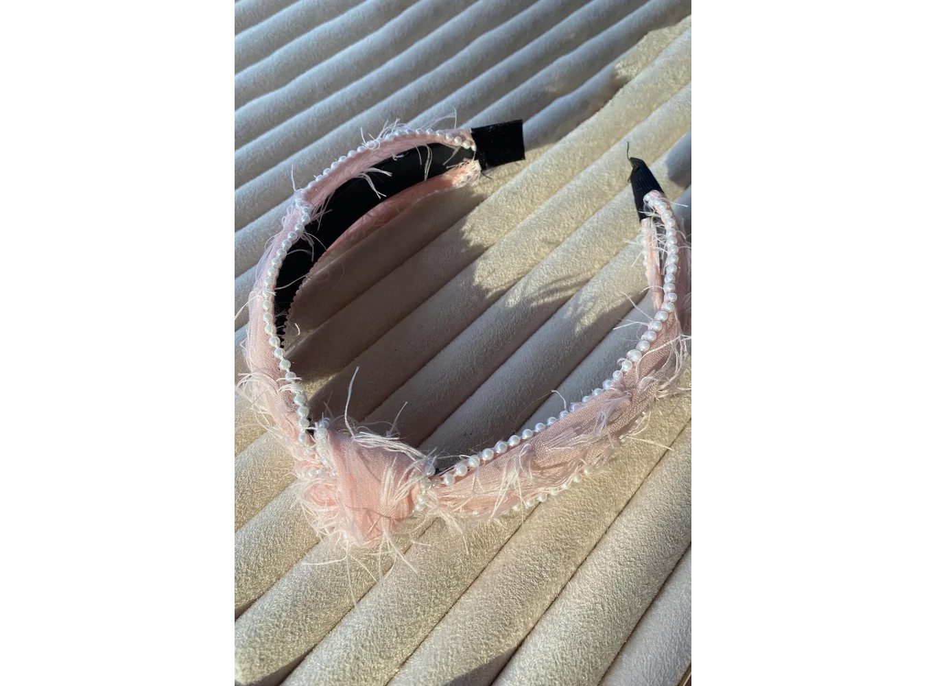 Pembe Renk İnci Detaylı Taç