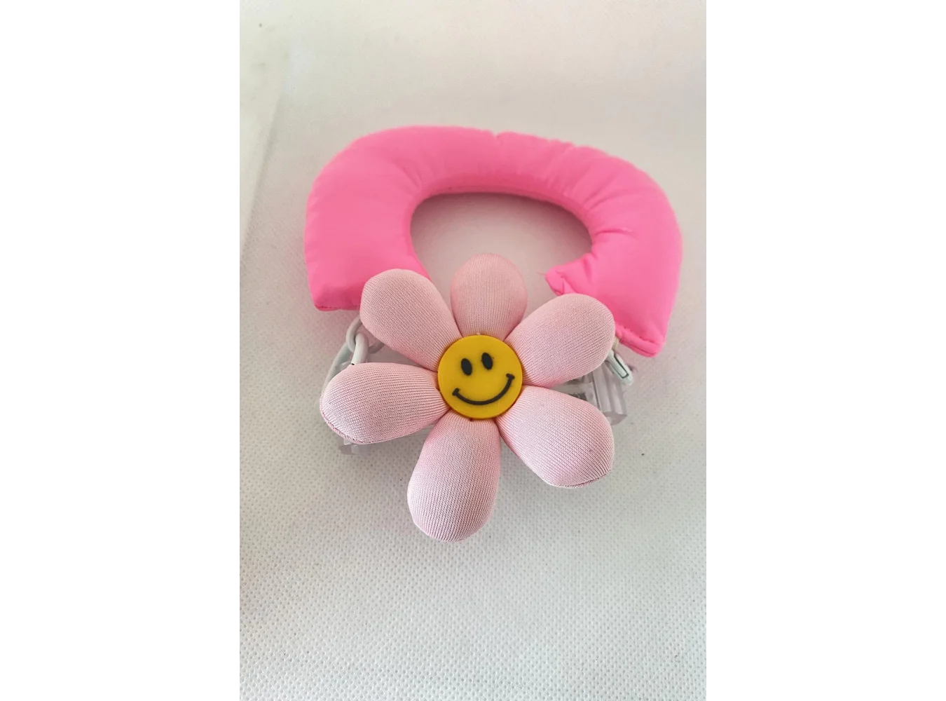 Pembe Renk Papatya Figürlü Telefon Aksesuarı