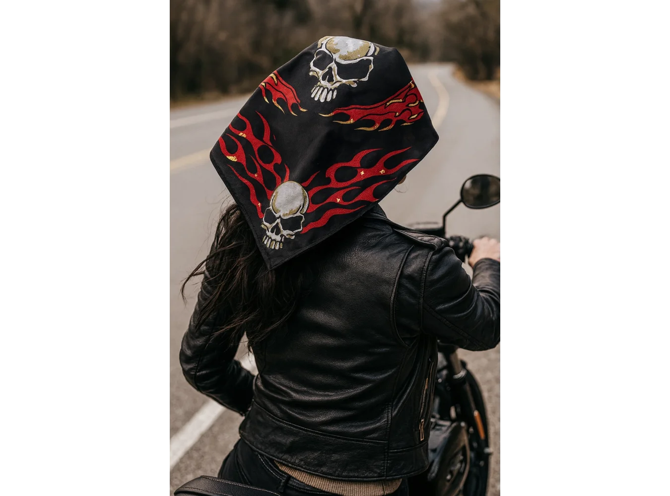 Siyah Renk Kurukafa Figürlü Bandana