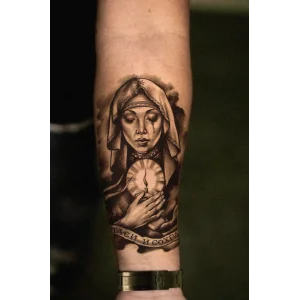 Geçici Kadın Figürlü Dövme Tattoo