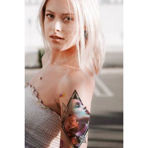 Geçici Kadın Modelli Dövme Tattoo