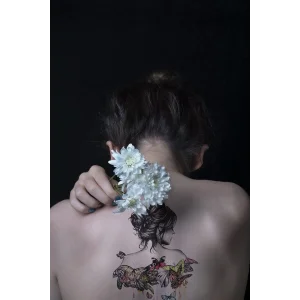 Geçici Kadın ve Kelebek Modelli Dövme Tattoo