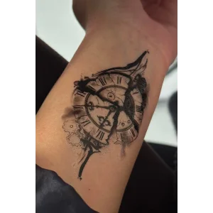 Saat Mini Dövme Tattoo