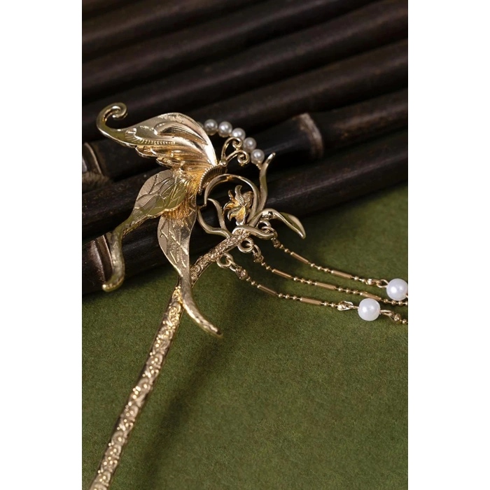 Altın Renk Kelebek Figürlü İnci Detaylı Sallantılı Topuz Toka