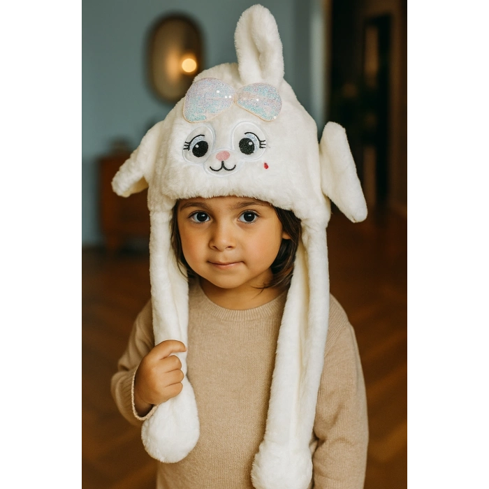 Beyaz Renk Tavşan Figürlü Kulakları Oynayan Peluş Şapka