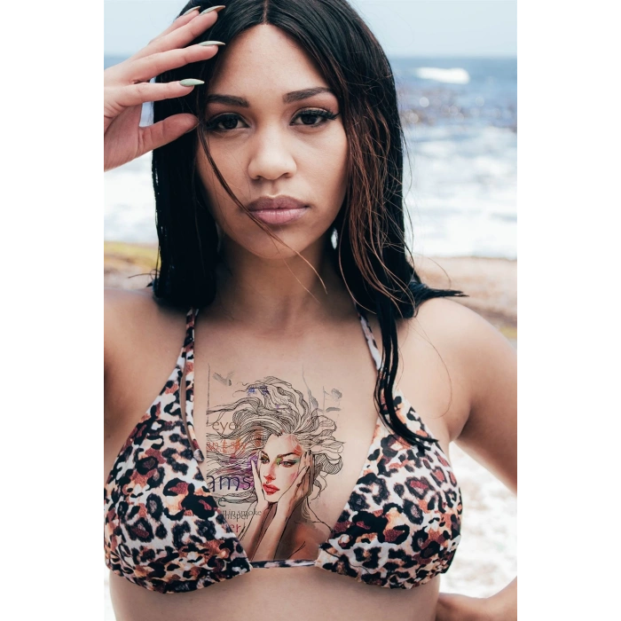 Geçici Kadın Modelli ve Yazılı Dövme Tattoo