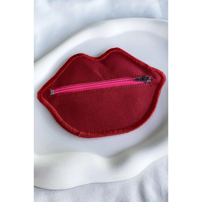 Kırmızı Renk Dudak Detaylı Kadın Cüzdan