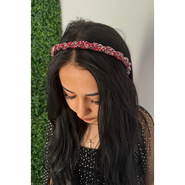 Kırmızı Renk Taş Detaylı Taç