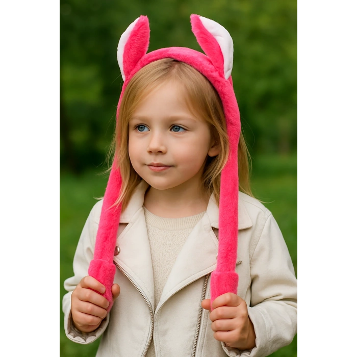 Koyu Pembe Renk Kulakları Oynayan Peluş Taç