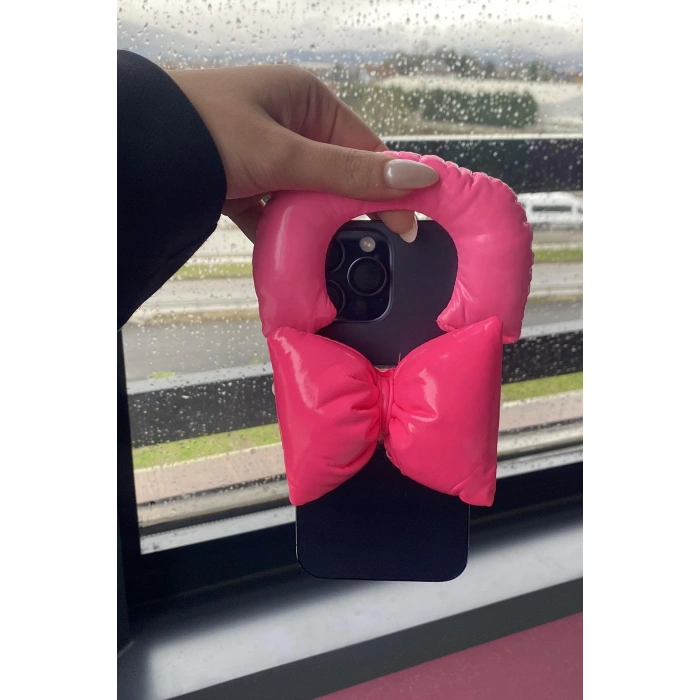 Pembe Renk Fiyonk Figürlü Telefon Aksesuarı