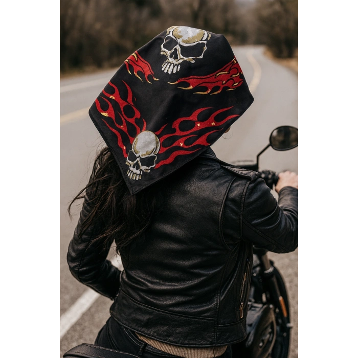 Siyah Renk Kurukafa Figürlü Bandana