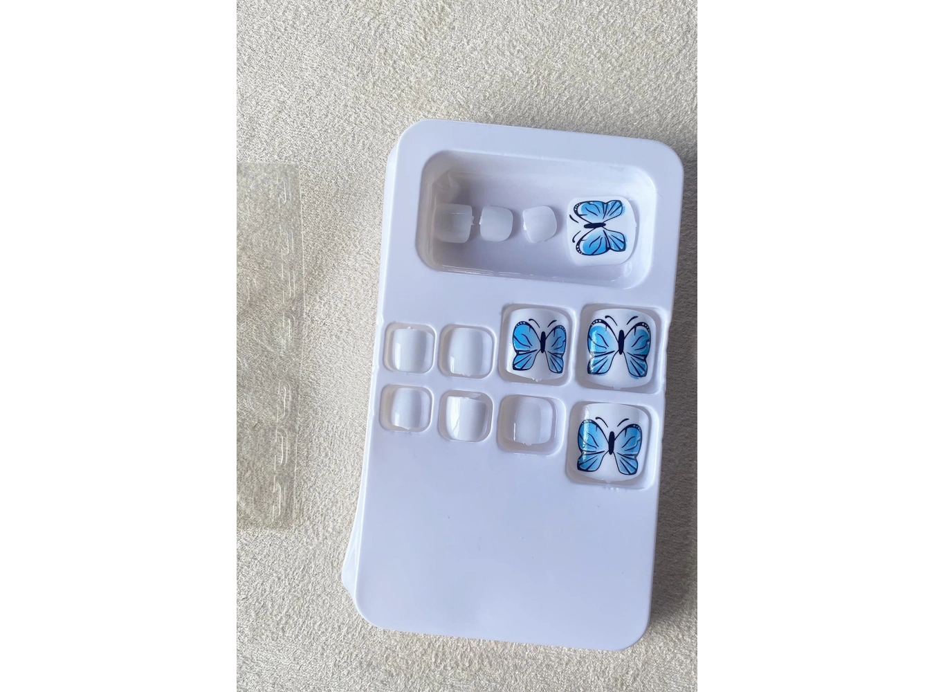 12li Beyaz Renk Kelebek Figürlü Ayak Takma Tırnak