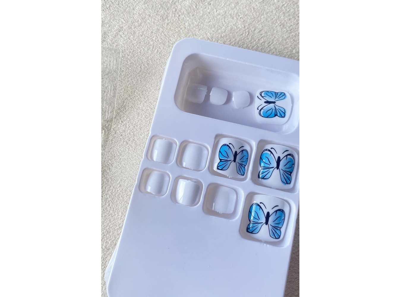 12li Beyaz Renk Kelebek Figürlü Ayak Takma Tırnak