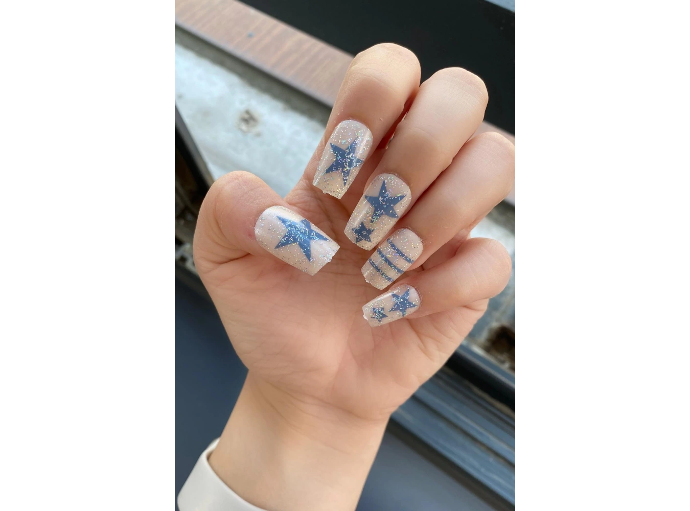 12li Beyaz Ve Mavi Renk Yıldız Figürlü Takma Tırnak