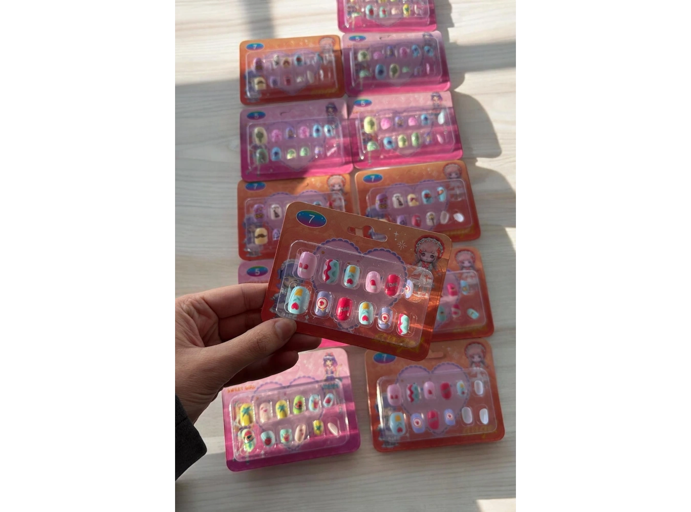 12li Karışık Figürlü Çocuk Tırnak Set