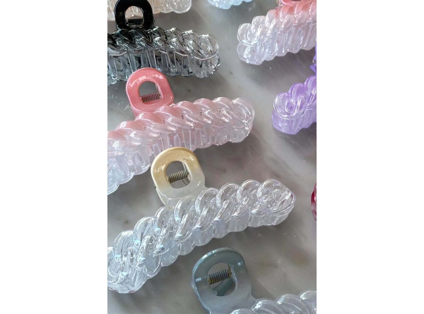 12li Karışık Renk Burgu Detaylı Mandal Toka