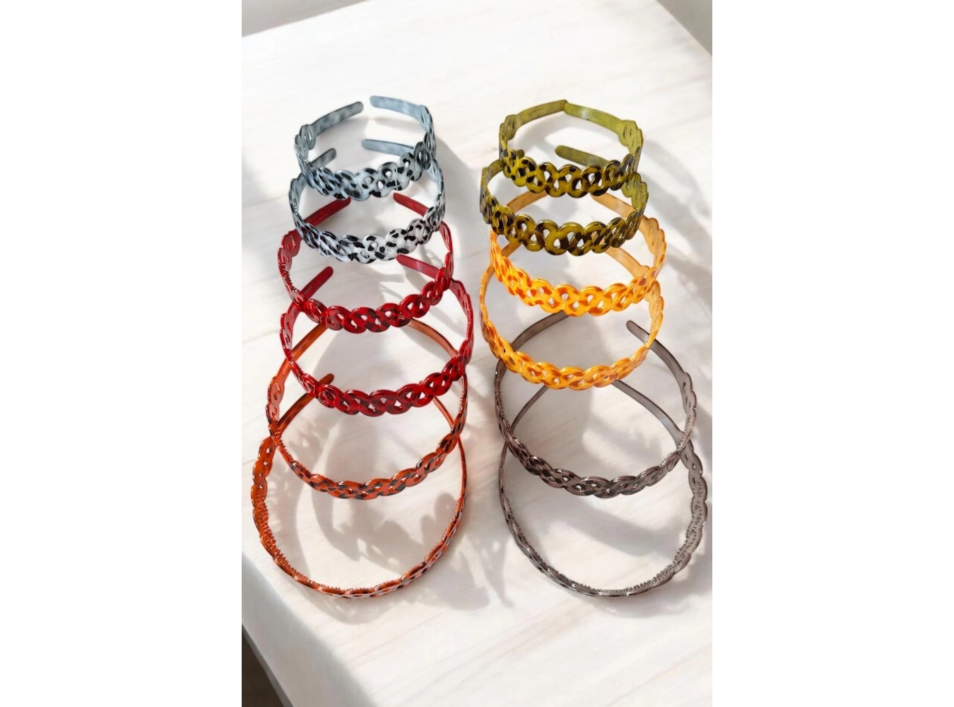 12li Karışık Renk Burgu Detaylı Taç