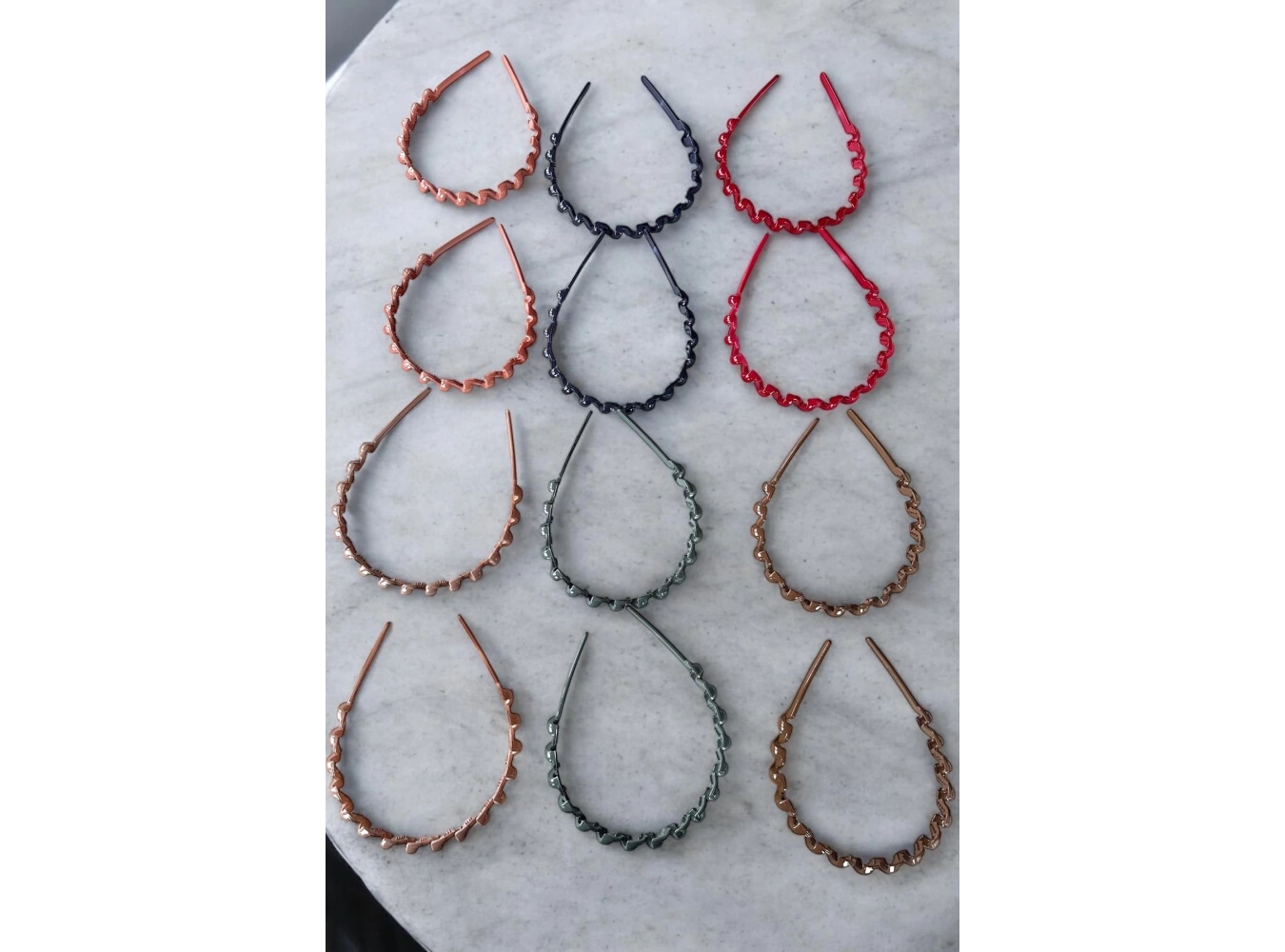 12li Karışık Renk Burgu Detaylı Taç