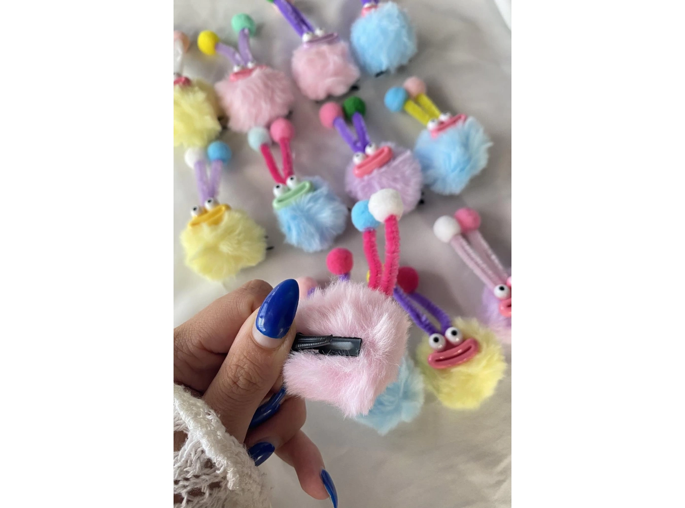 12li Karışık Renk Canavar Figürlü Yan Toka Set