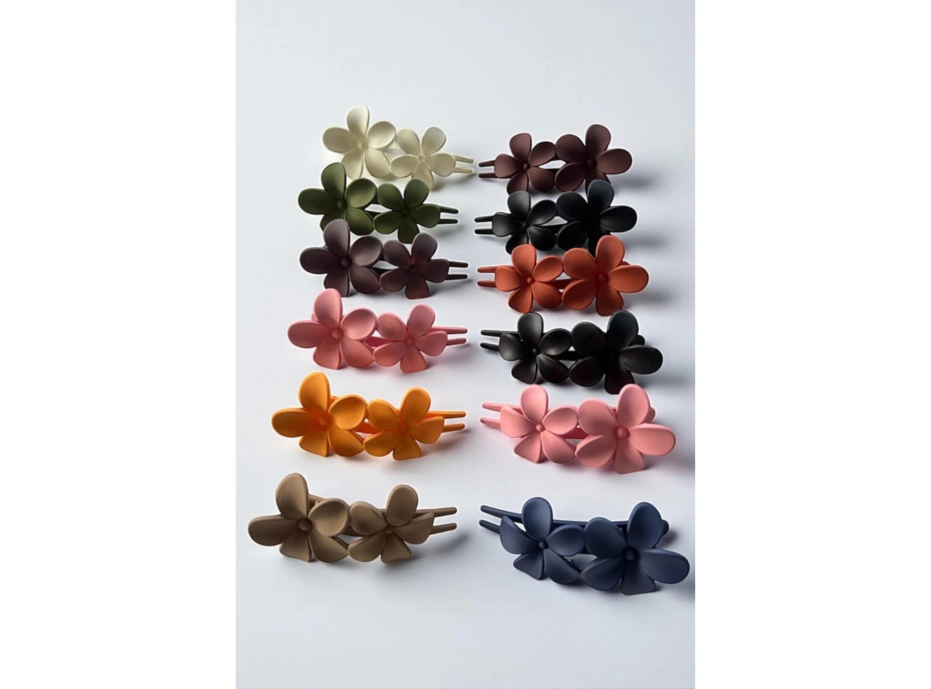 12li Karışık Renk Çiçek Figürlü Pens Toka Set